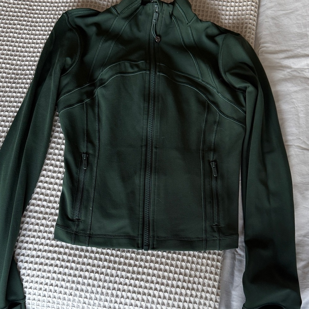 lululemon athletica Dark Green Nulu cropped Define  Jacket- size 4